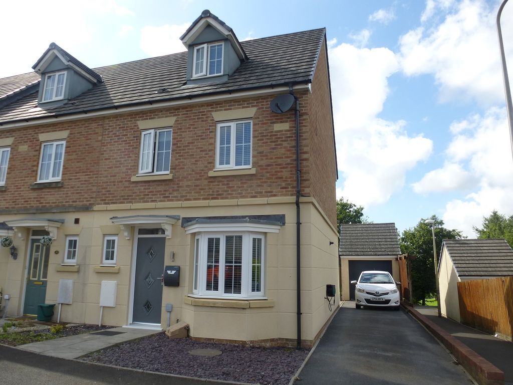 4 bed end terrace house for sale in Ffordd Y Glowyr, Betws, Ammanford