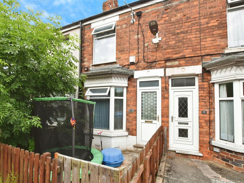 2 bed terraced house for sale in Ashburn Grove, Spring Bank West, Hull