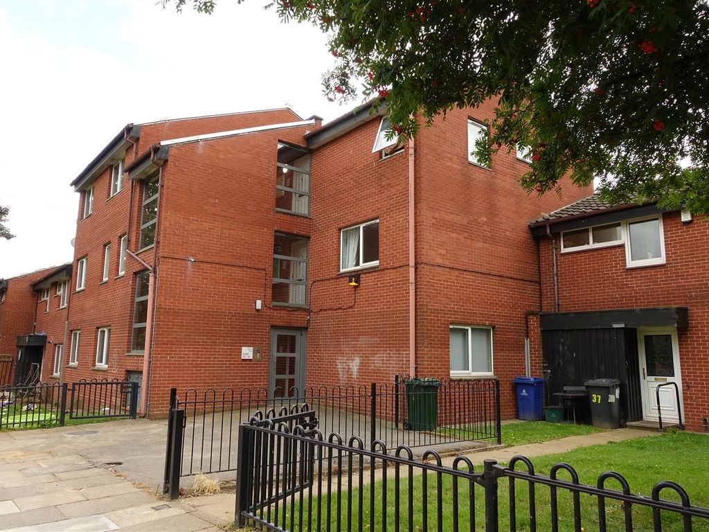 2 bed flat for sale in Ashburton Close, AdwickLeStreet, Doncaster DN6