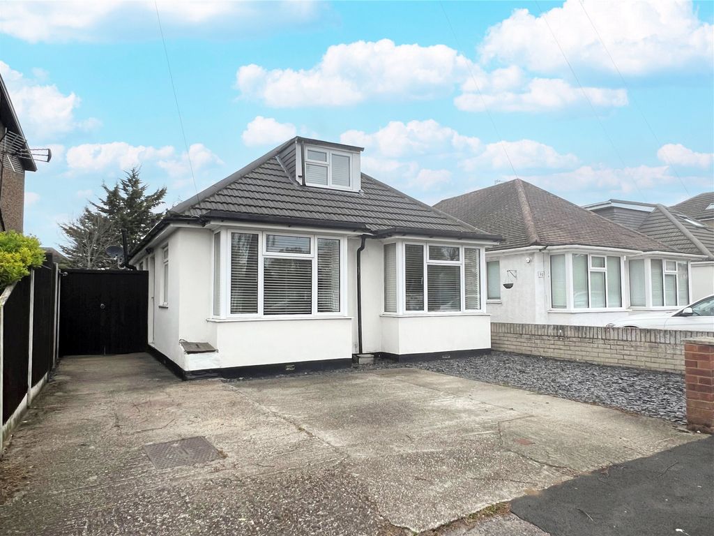 4-bed-detached-house-for-sale-in-ashford-surrey-tw15-zoopla