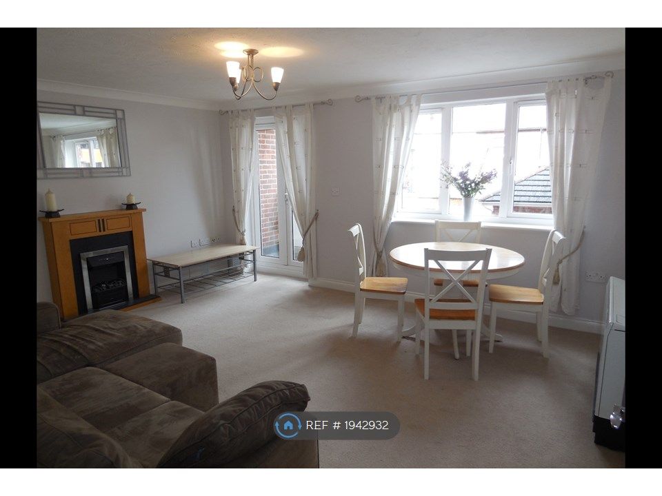 2 bed flat to rent in Kings Oak Court, Reading RG1, £1,650 pcm Zoopla