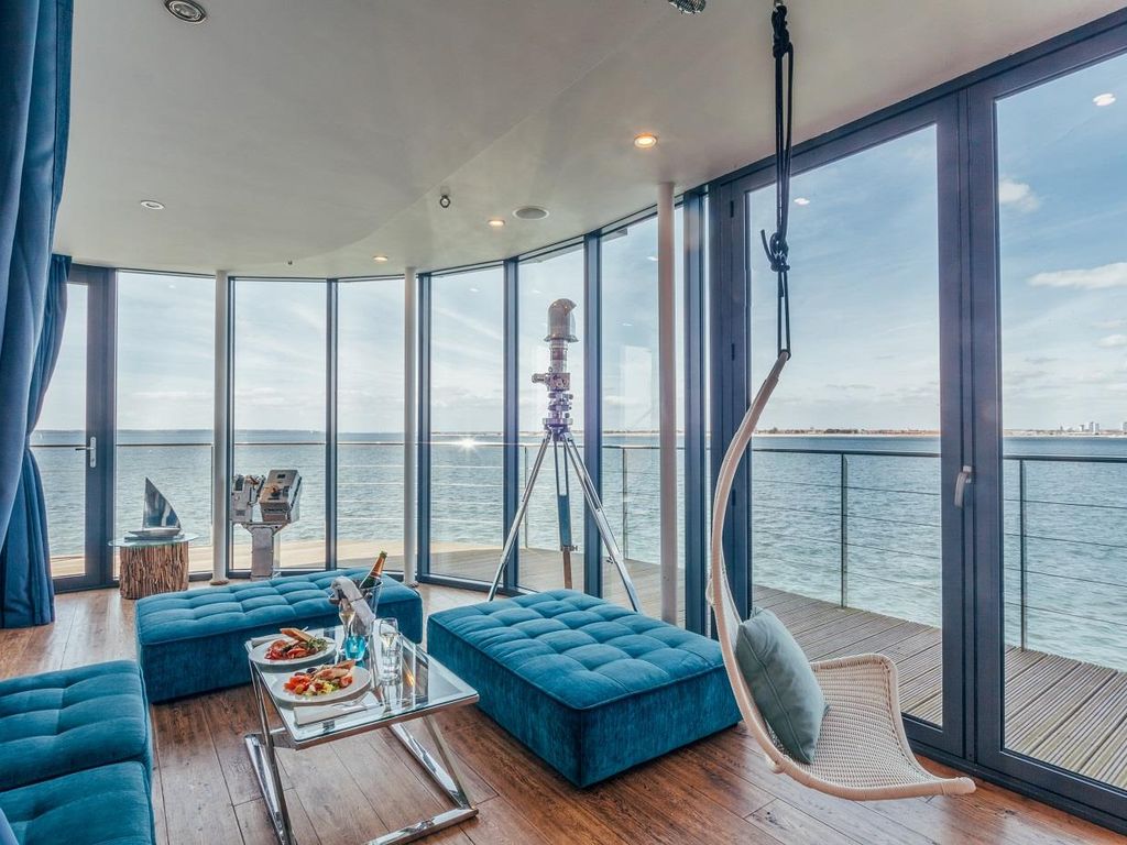 9 bed detached house for sale in The Solent, Southsea, Portsmouth