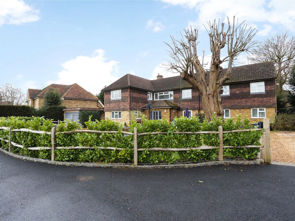 4 bed detached house for sale in Oatlands Mere, Weybridge, Surrey KT13