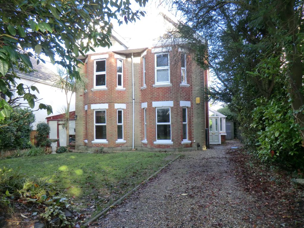 2 bed to rent in Nelson Road, Bournemouth BH4 Zoopla