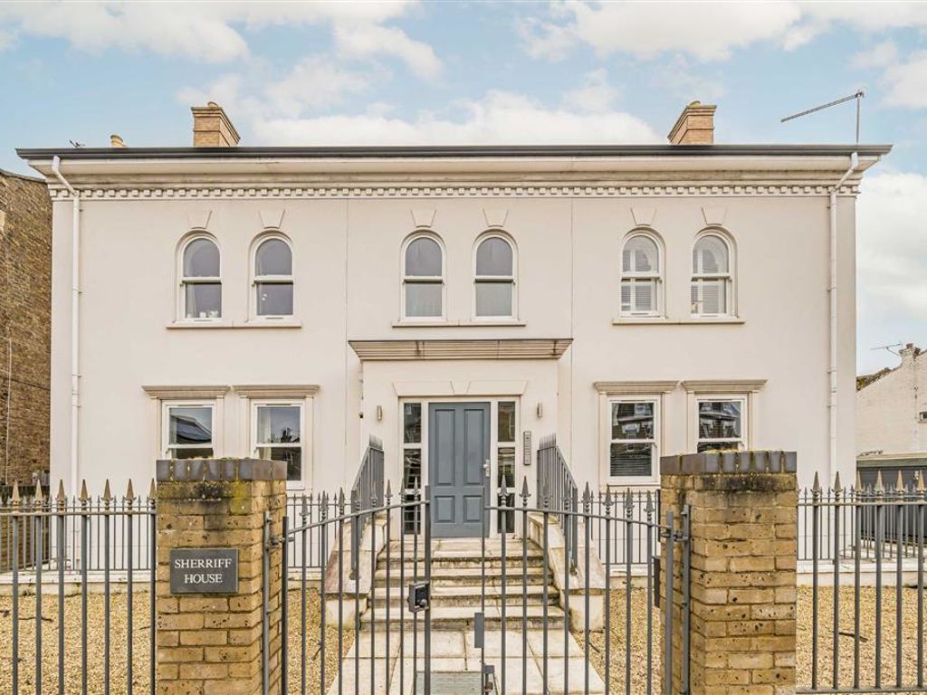 1 bed flat for sale in Seymour Road, Hampton Wick, Kingston Upon Thames