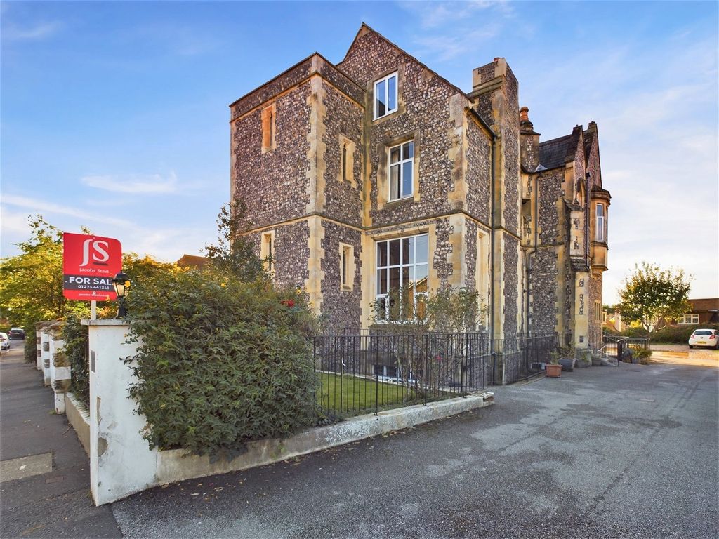 2 bed flat for sale in Shoreham Court, The Close, ShorehamBySea BN43