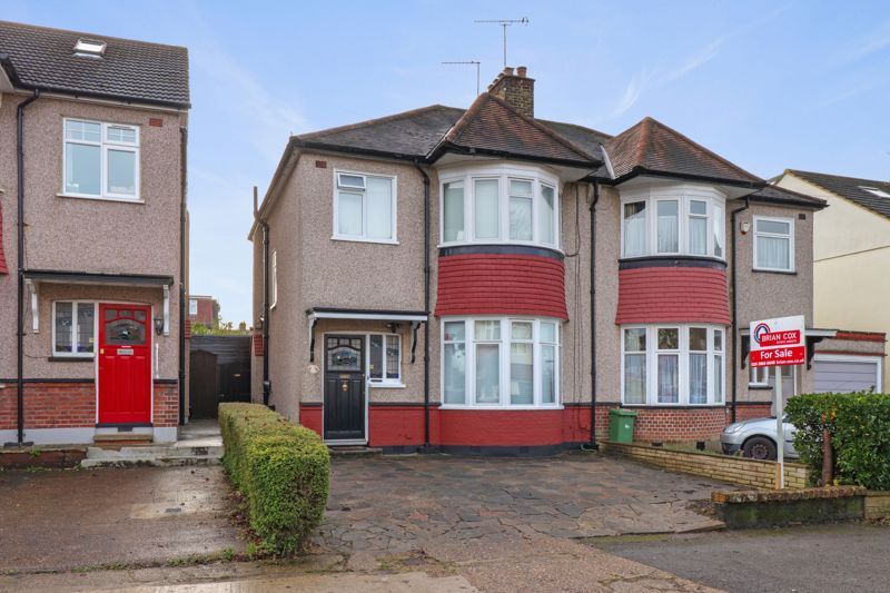 3 bed semidetached house for sale in Northumberland Road, North Harrow