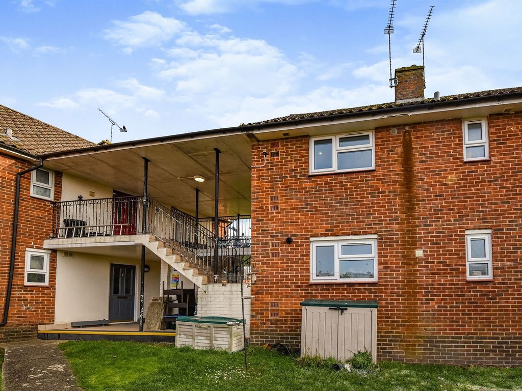 2 bed flat for sale in Waverley Close, Bulford Barracks, Salisbury SP4