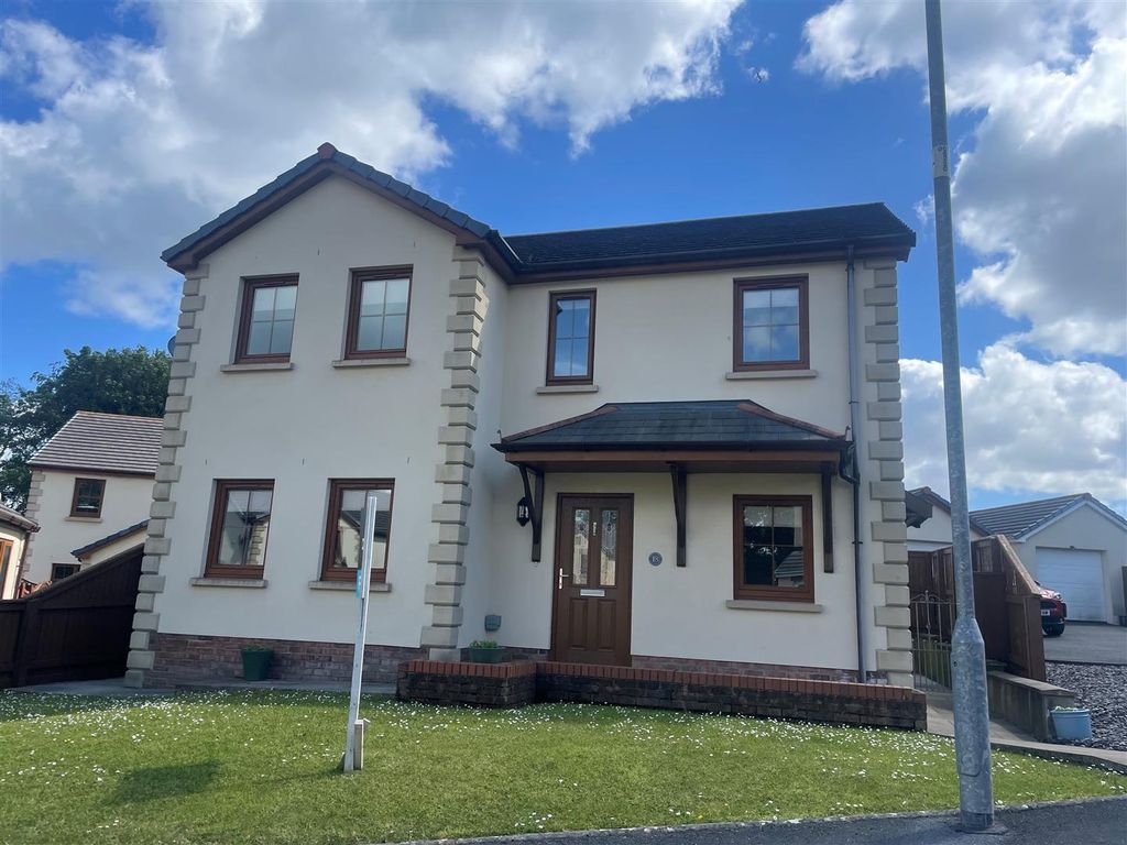 4 bed detached house for sale in LlygadYFfynnon, Five Roads, Llanelli