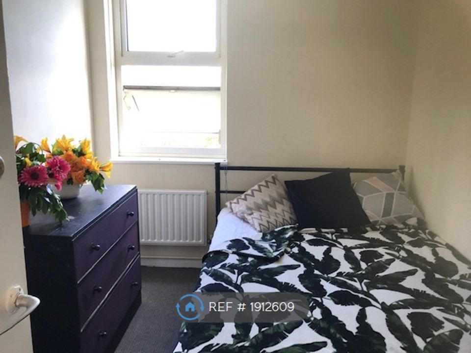 Room to rent in London, London SE15, £650 pcm Zoopla