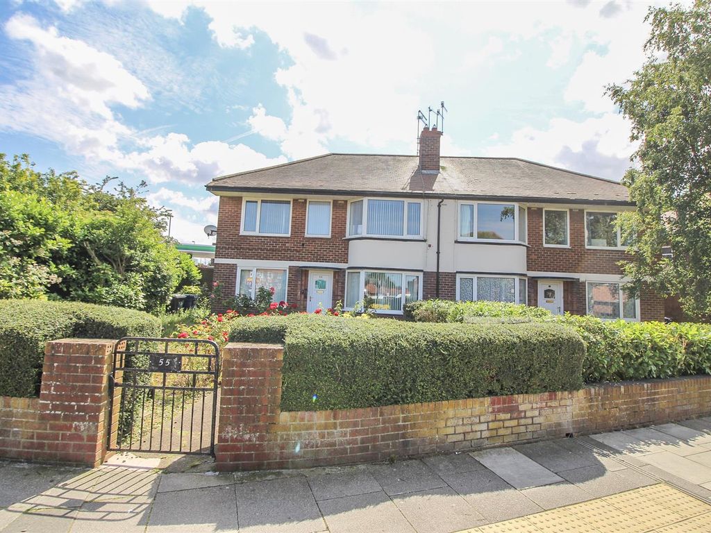 2 bed flat to rent in Great North Road, Gosforth, Newcastle Upon Tyne