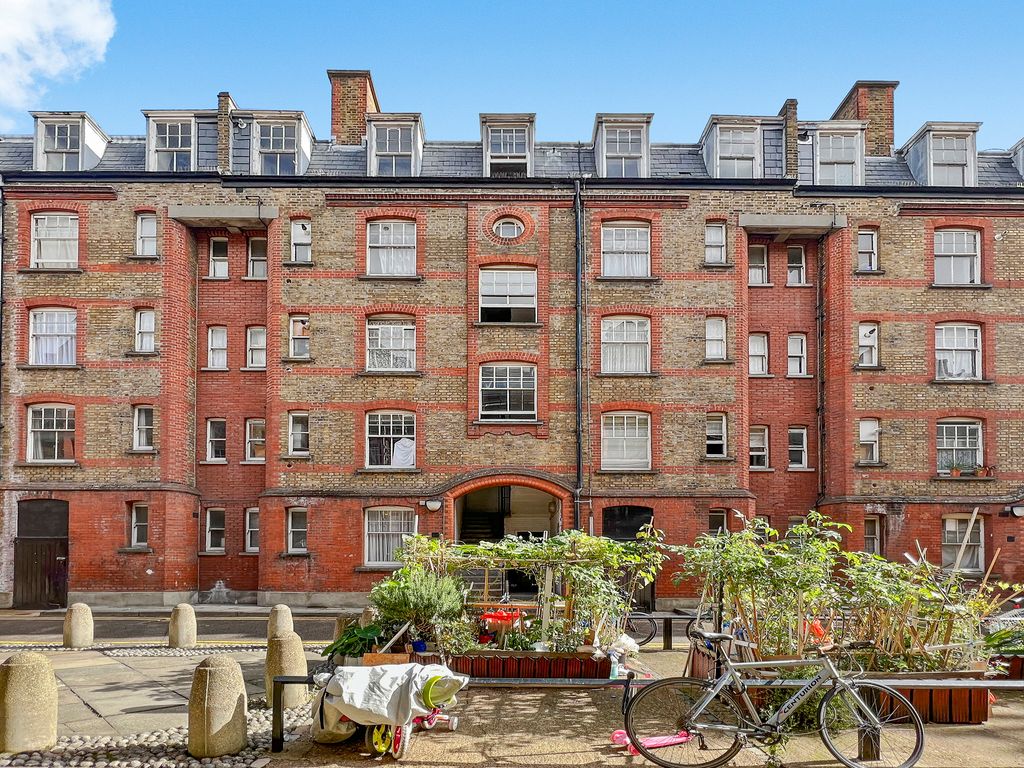 Henley House, Arnold Circus, Shoreditch E2