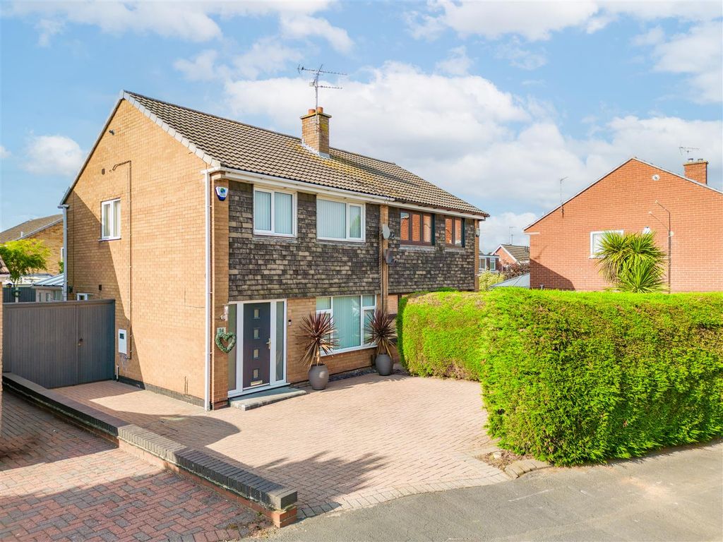 3 bed semidetached house for sale in Hoylake Drive, Mickleover, Derby