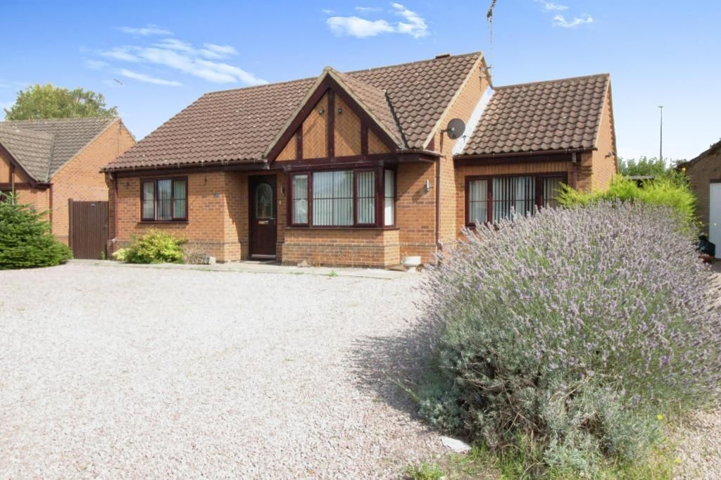 2 bed detached bungalow for sale in Poachers Gate, Pinchbeck, Spalding