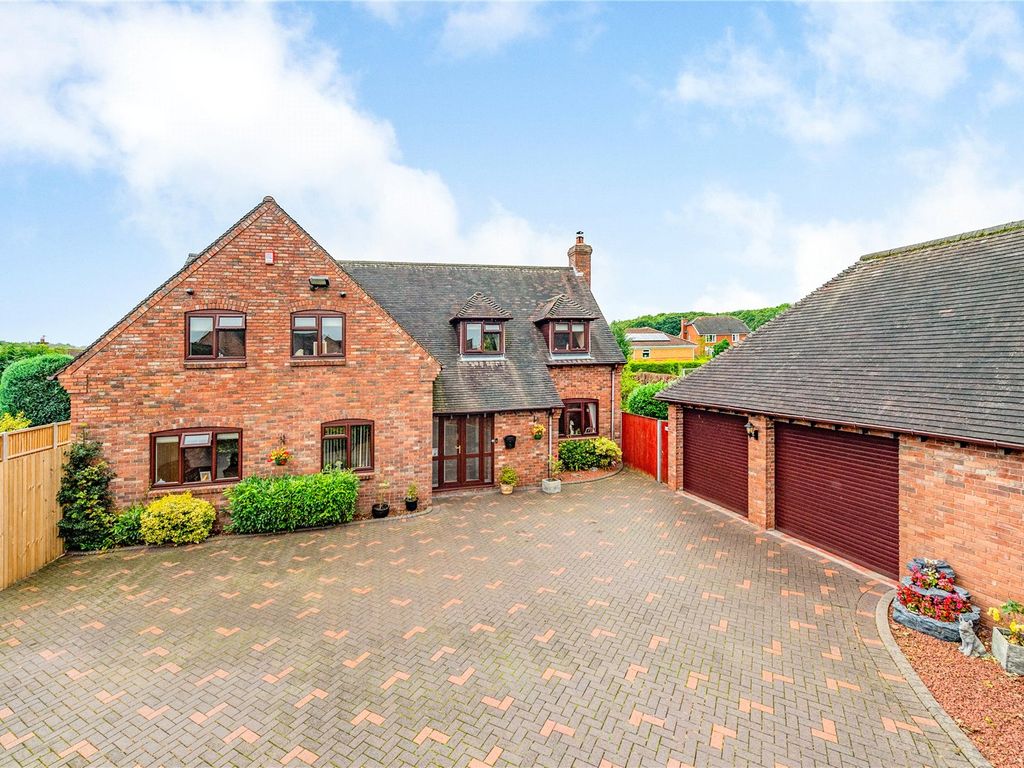 5 bed detached house for sale in Woodhouse Lane, Priorslee, Telford
