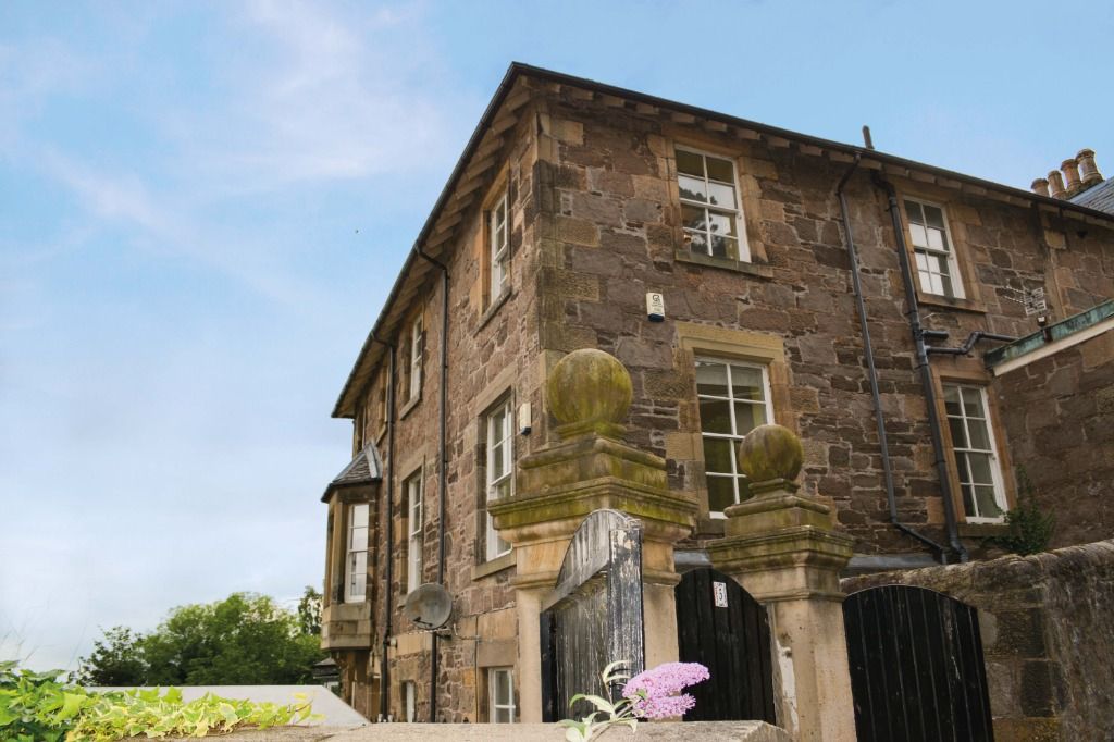 2 bed flat to rent in Coneyhill Road, Bridge Of Allan, Stirling FK9, £