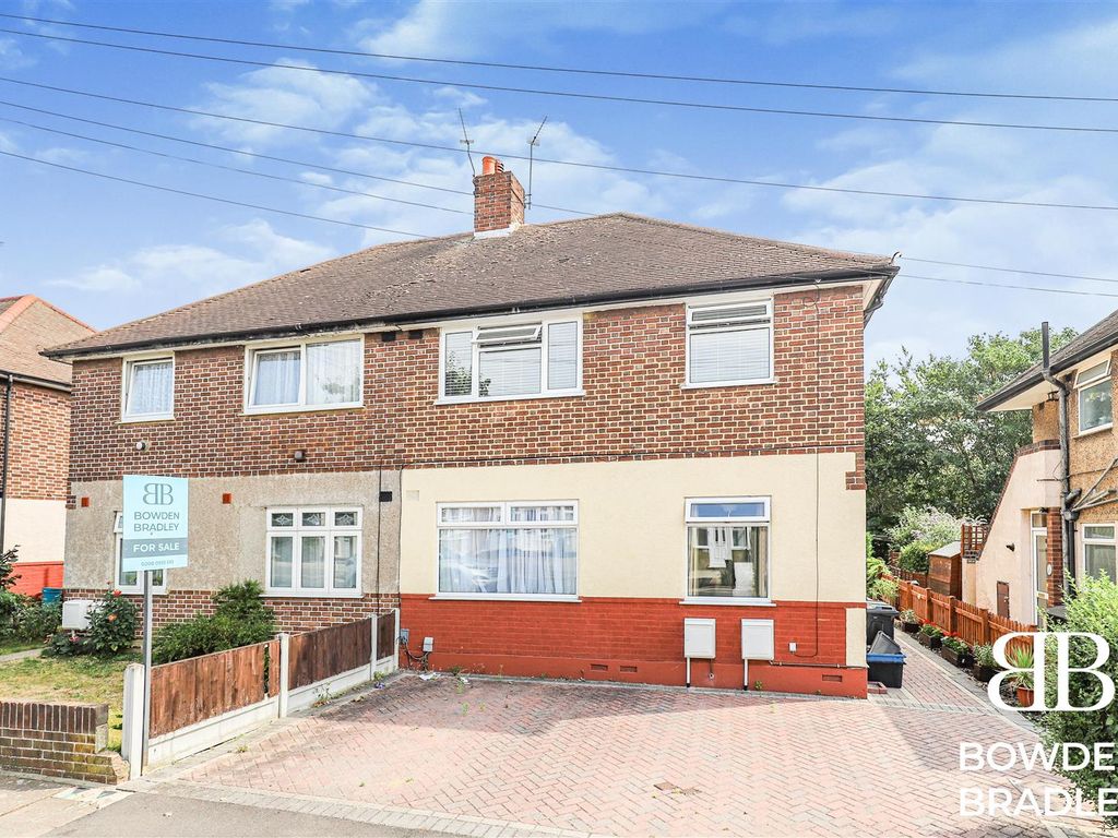 2 bed flat for sale in Dryden Close, Ilford IG6 Zoopla