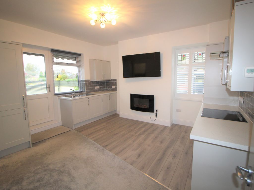 1 bed flat to rent in Garstang Road, Fulwood, Preston, Lancashire PR2