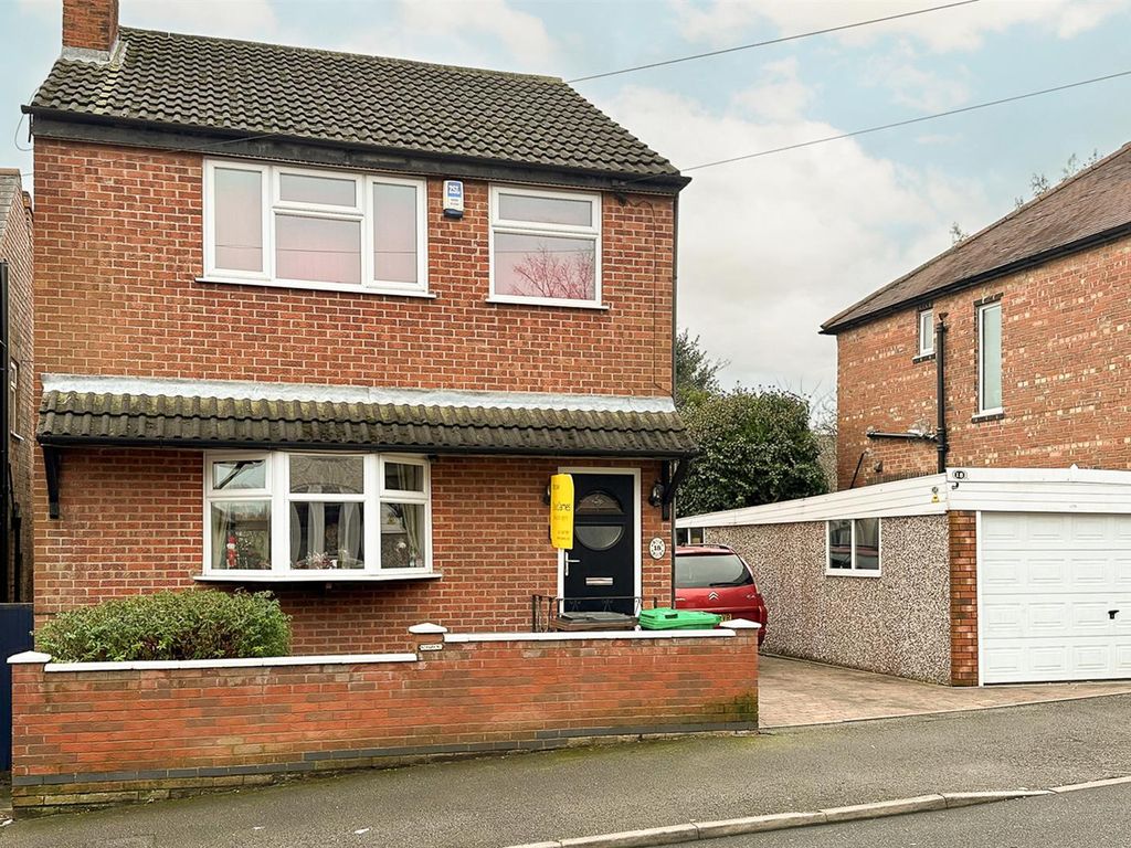 2 bed detached house for sale in Thorney Hill, Thorneywood, Nottingham