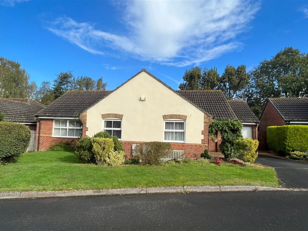 3 bed bungalow for sale in Candish Drive, Sherford, Plymouth PL9, £
