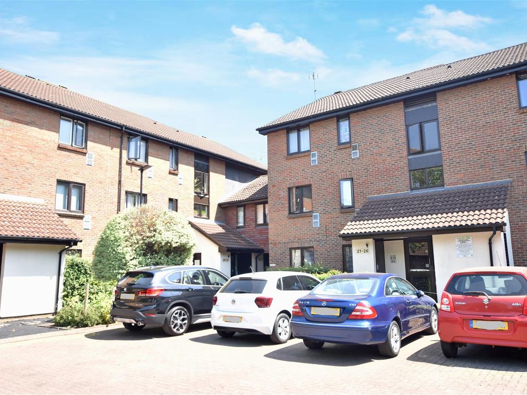 2 bed flat for sale in Braybourne Drive, Isleworth TW7 Zoopla