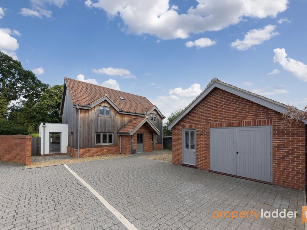 New home, 5 bed detached house for sale in Holly Close, Taverham, Norwich NR8 Zoopla