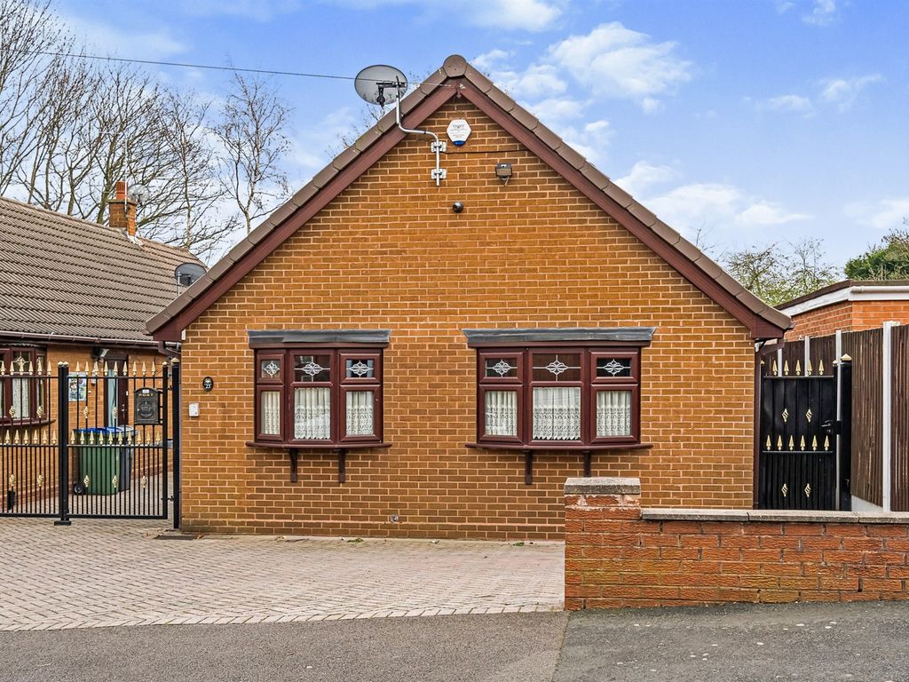 2 bed detached bungalow for sale in New Cross Street, Tipton DY4 Zoopla
