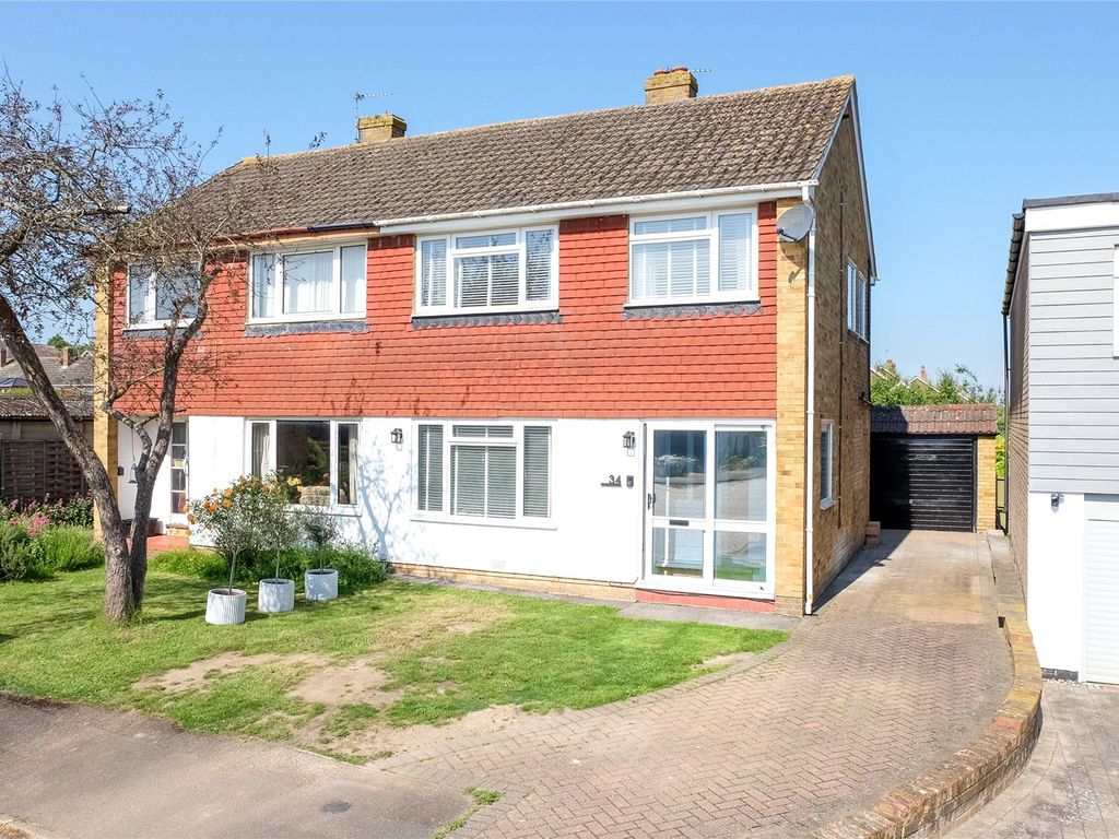 3 bed semidetached house for sale in Gresham Road, Coxheath, Maidstone