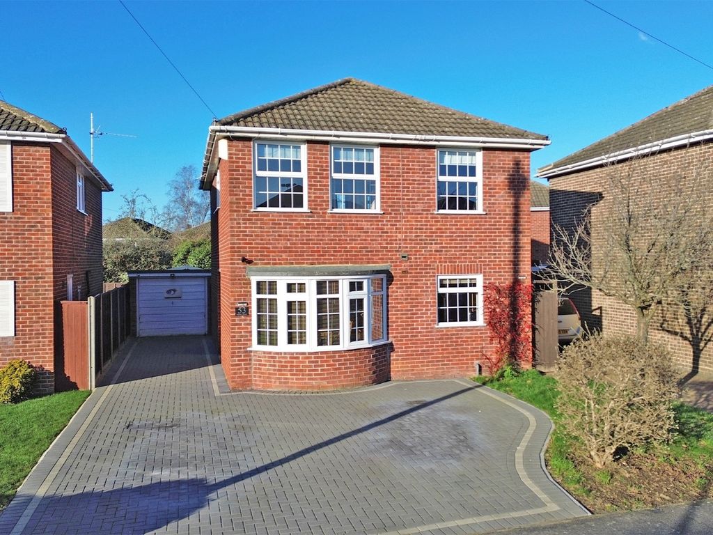 4 bed detached house for sale in Barn Drive, Maidenhead, Berkshire SL6