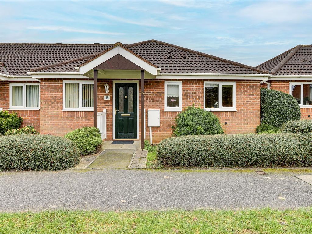 2 bed terraced bungalow for sale in Cranfleet Way, Long Eaton