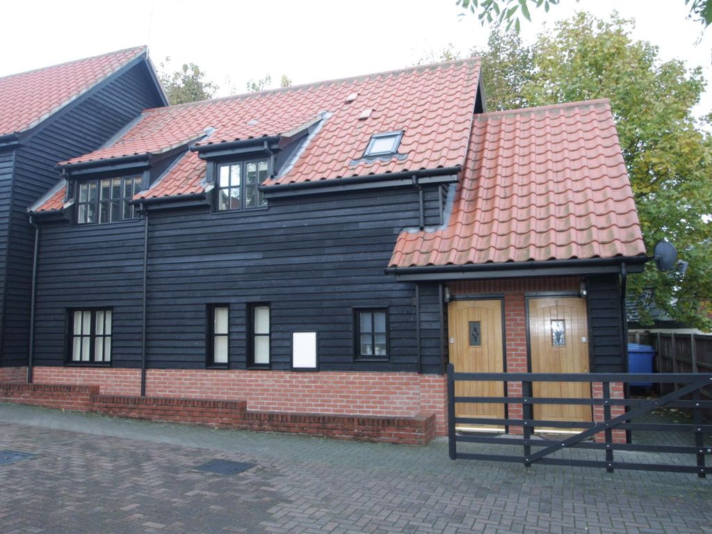 2 bed flat to rent in Broomfield Courtyard, Haverhill CB9, £895 pcm