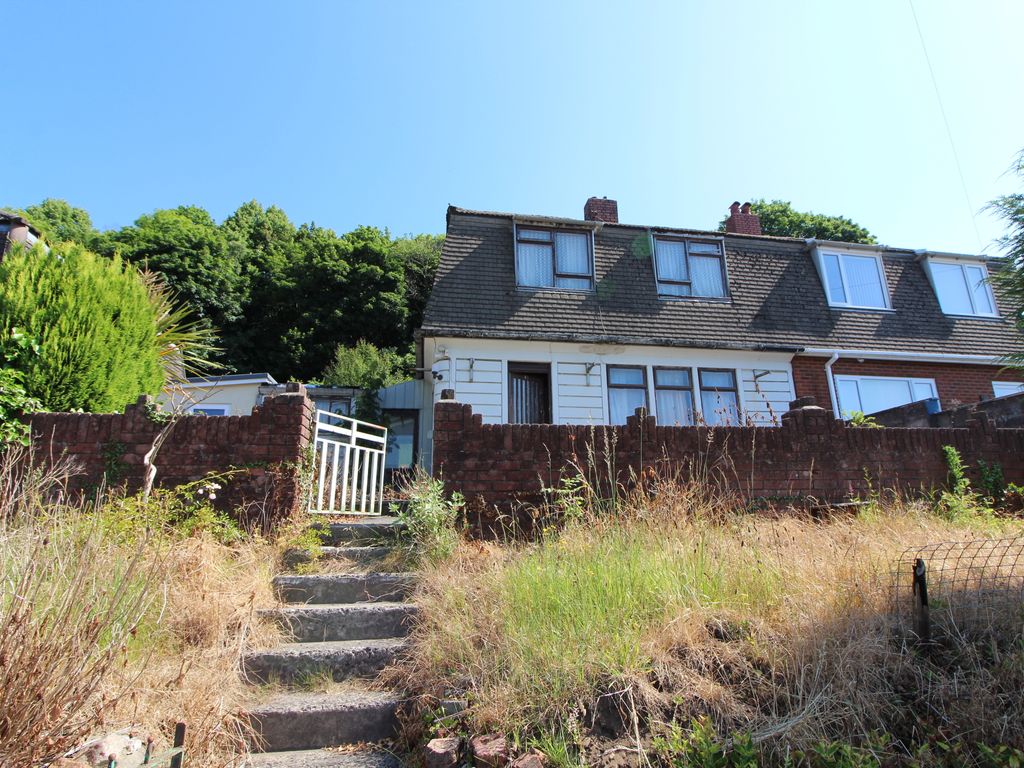 3 bed semidetached house for sale in High Meadow, Abercarn, Newport