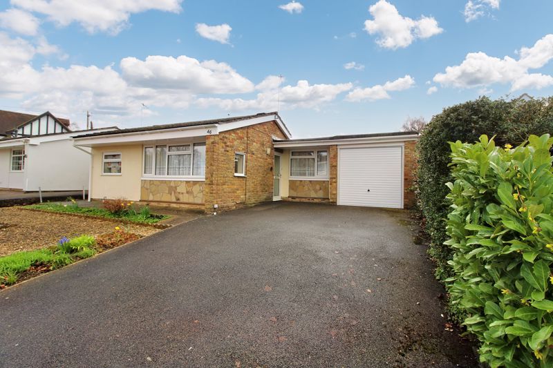 3 bed detached bungalow for sale in Hill Avenue, Hazlemere, High HP15, £525,000 Zoopla