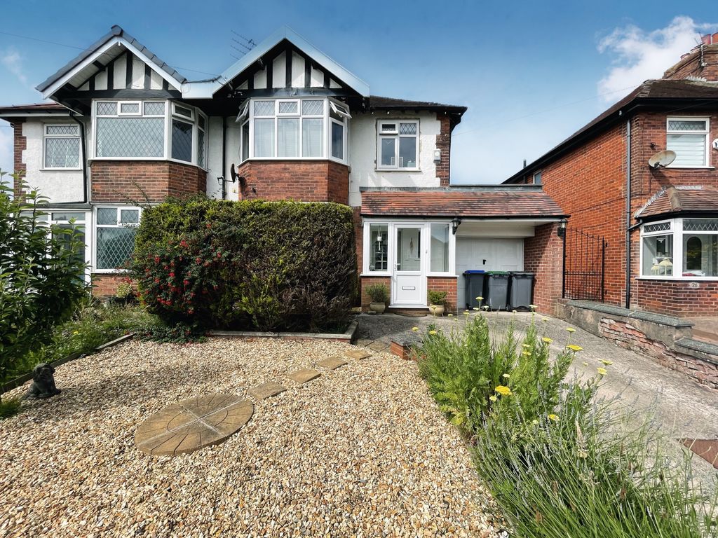 3 bed semidetached house for sale in Links Road, North Shore FY1, £