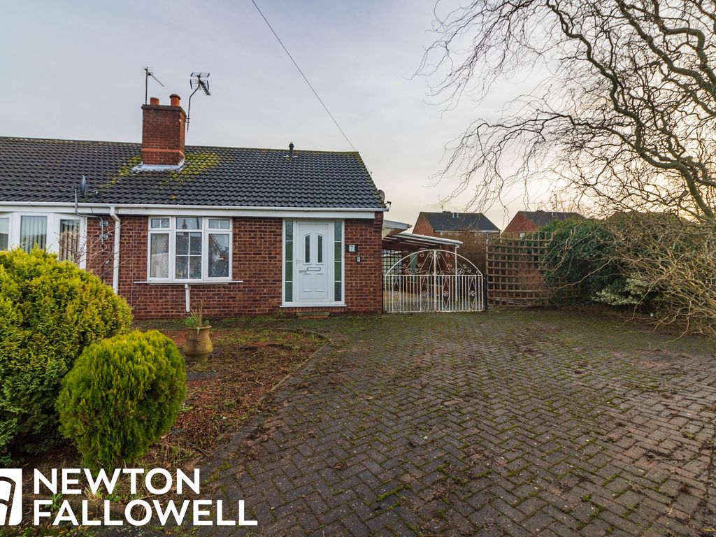 2 bed semidetached bungalow for sale in Ashworth Crescent, North