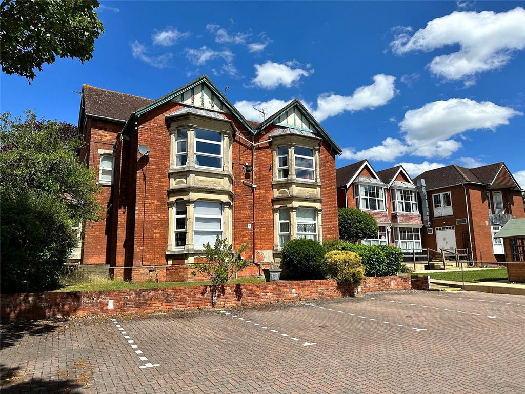 Land for sale in Westlecot Road, Swindon, Wiltshire SN1 Zoopla