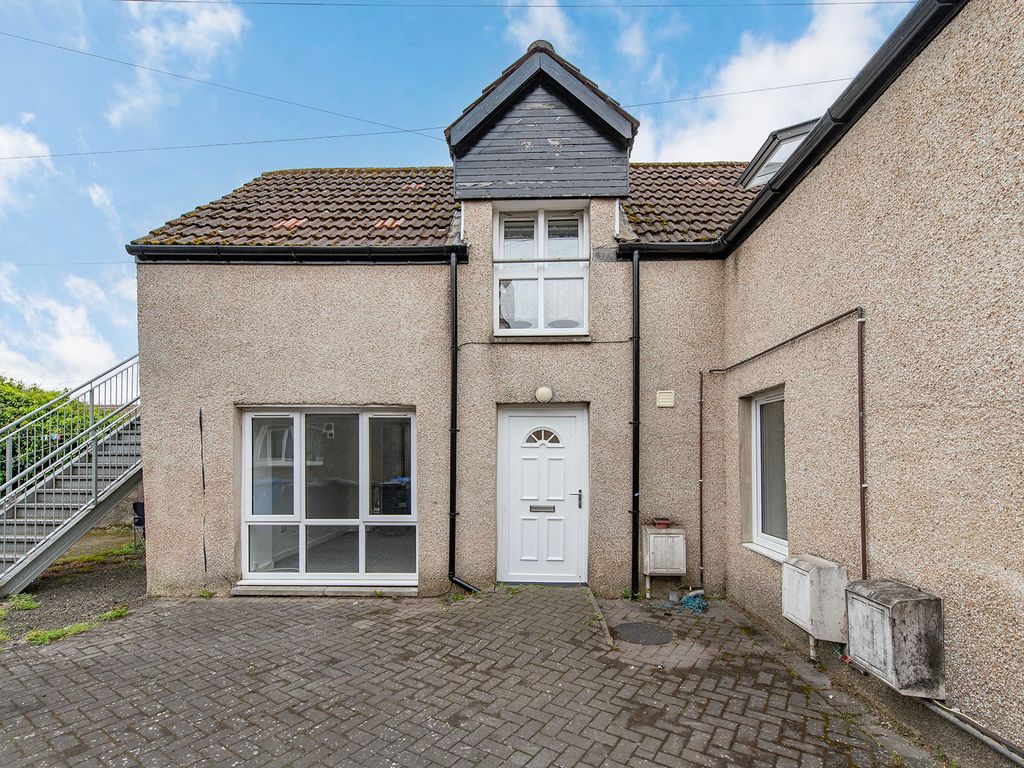 2 bed flat to rent in Queen Street, Alva FK12, £675 pcm Zoopla
