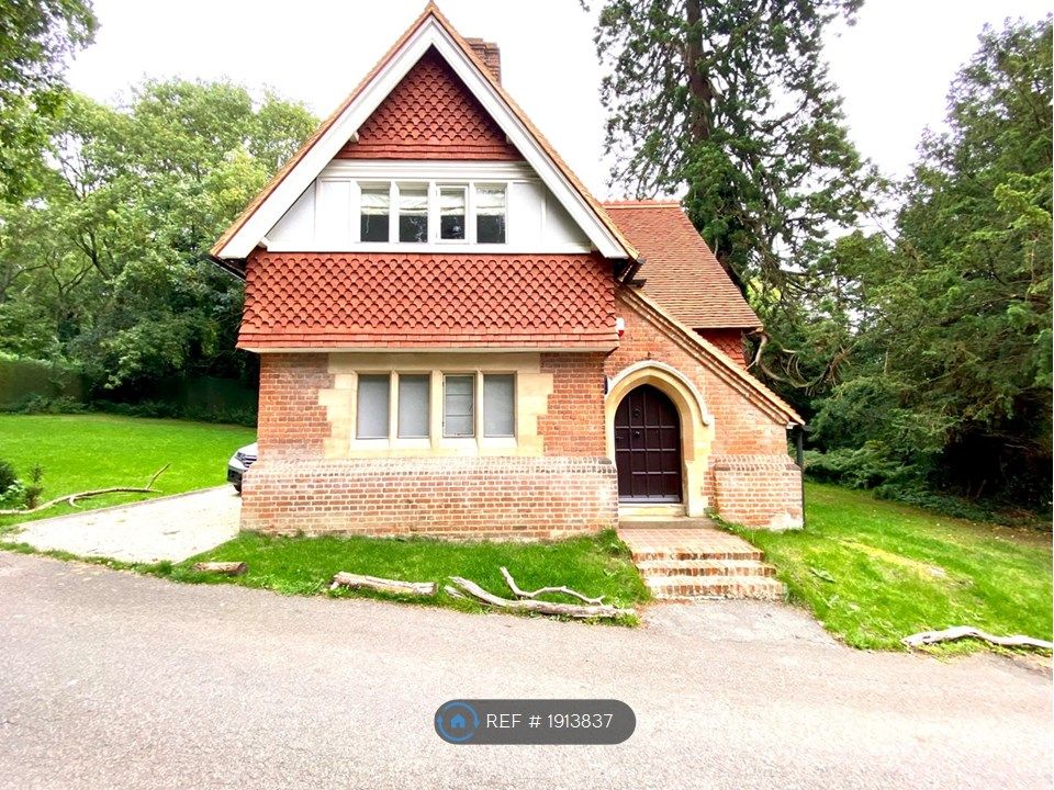 2 bed detached house to rent in Old Redding, Harrow HA3, £3,000 pcm