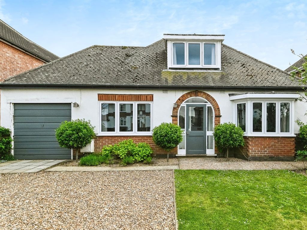 4 bed bungalow for sale in Clarence Road, Hunstanton PE36, £560,000