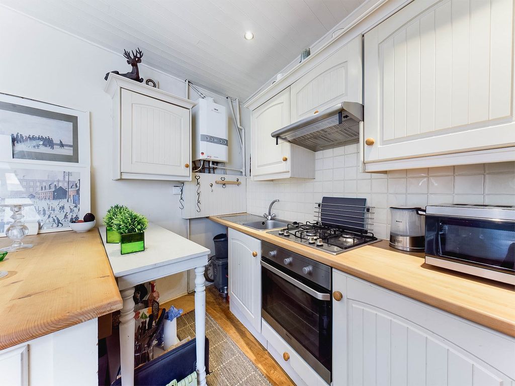 2 bed property to rent in Church Street, Kingsbridge TQ7, £725 pcm Zoopla