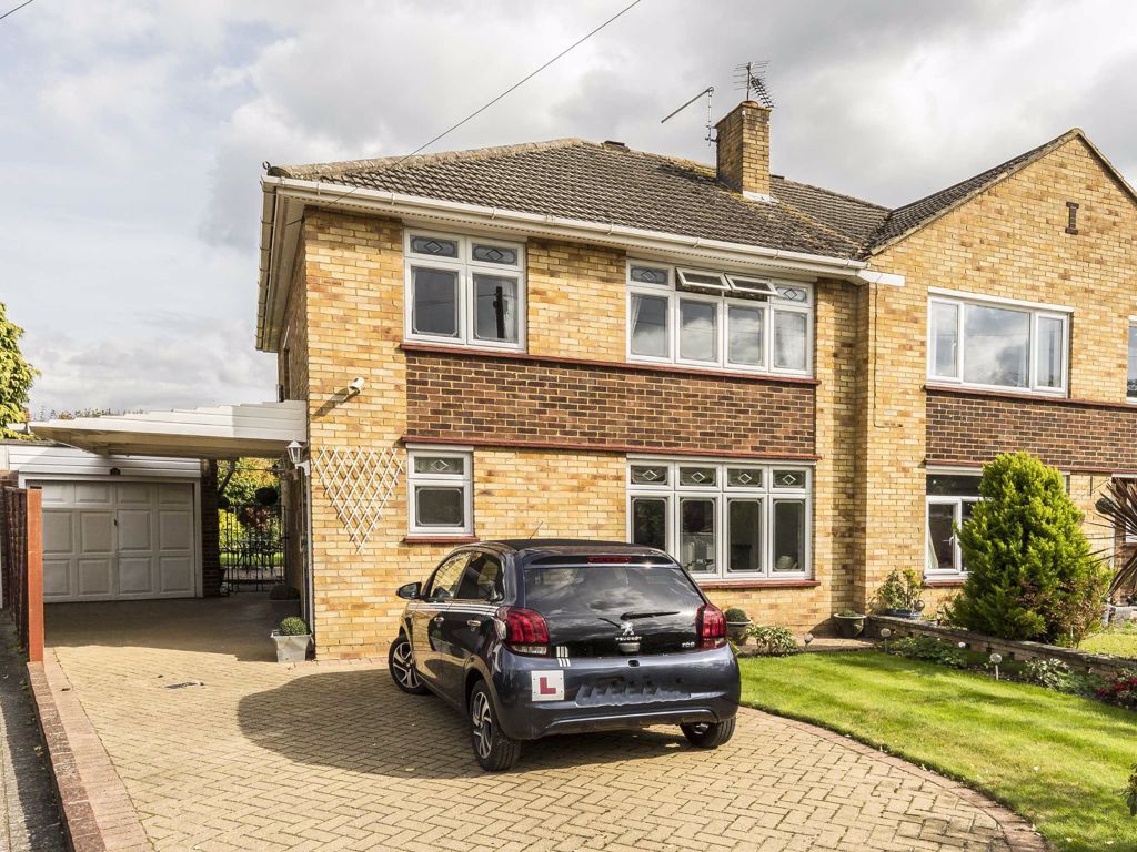 3 bed semidetached house for sale in Sunna Gardens, SunburyOnThames