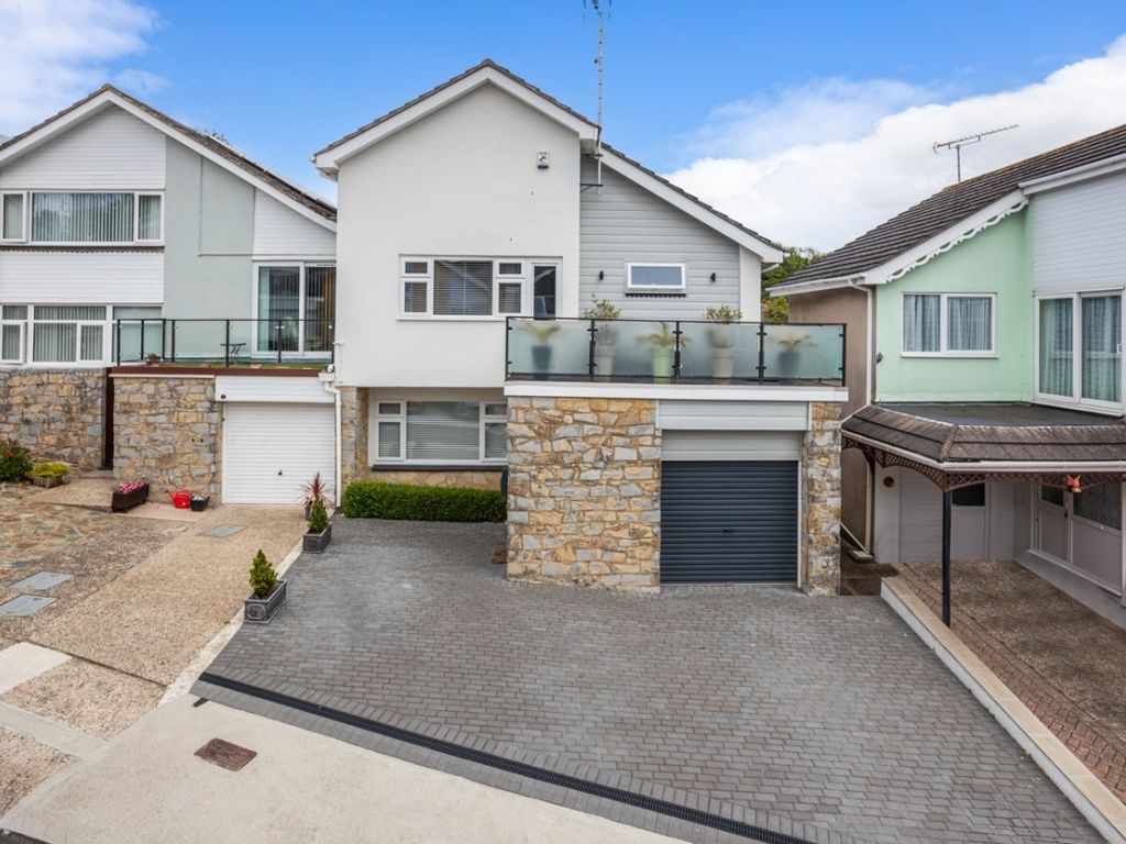 3 bed linkdetached house for sale in Warwick Close, Torquay TQ1 Zoopla