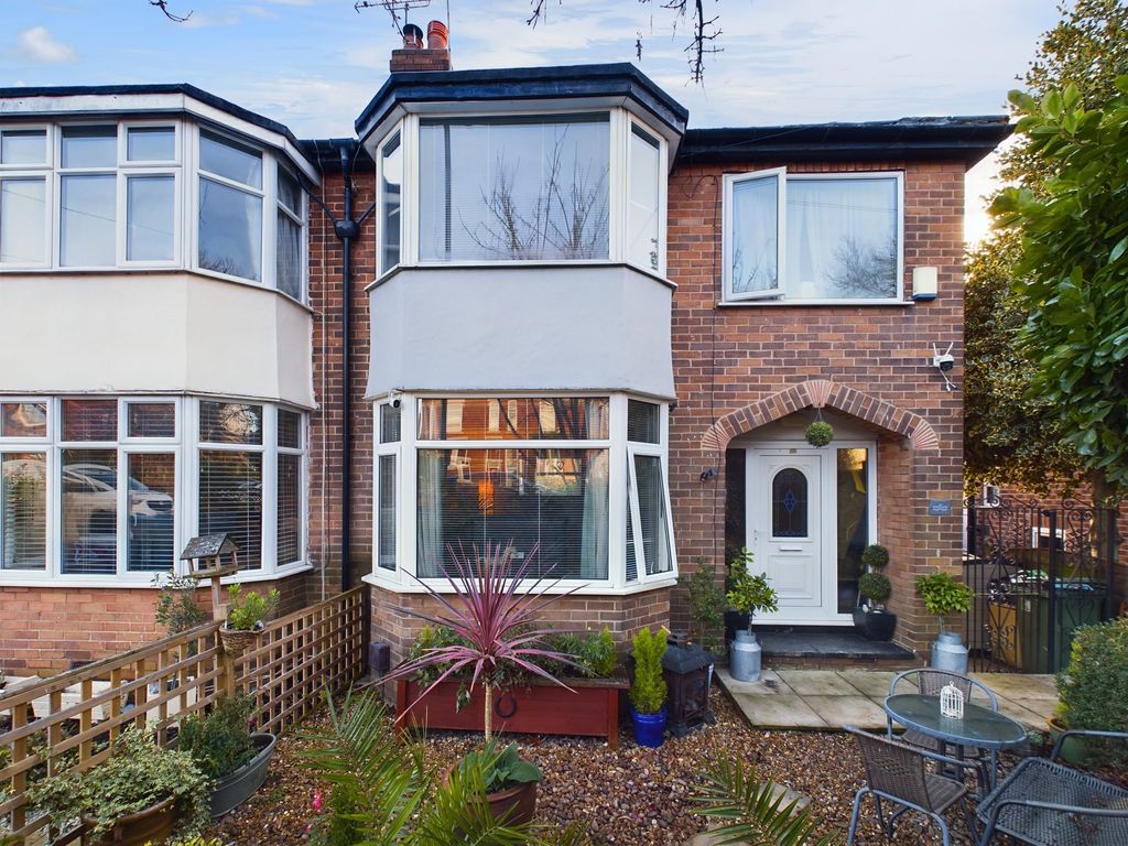 3 bed semidetached house for sale in Aberford Road, Woodlesford, Leeds