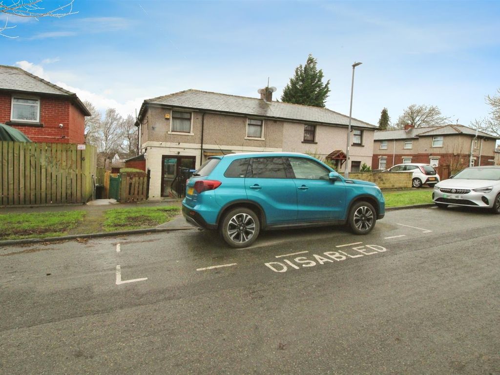 4 bed semidetached house for sale in Wrose Avenue, Bradford BD2, £170,000 Zoopla