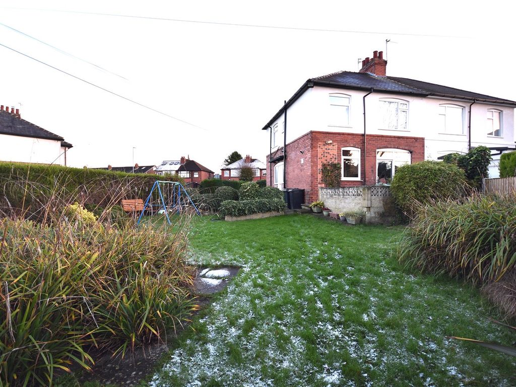 3 bed semidetached house for sale in Valley Drive, Leeds, West