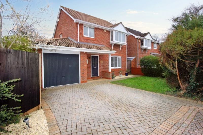 3 bed detached house for sale in Taylor Drive, Bramley, Tadley RG26 Zoopla