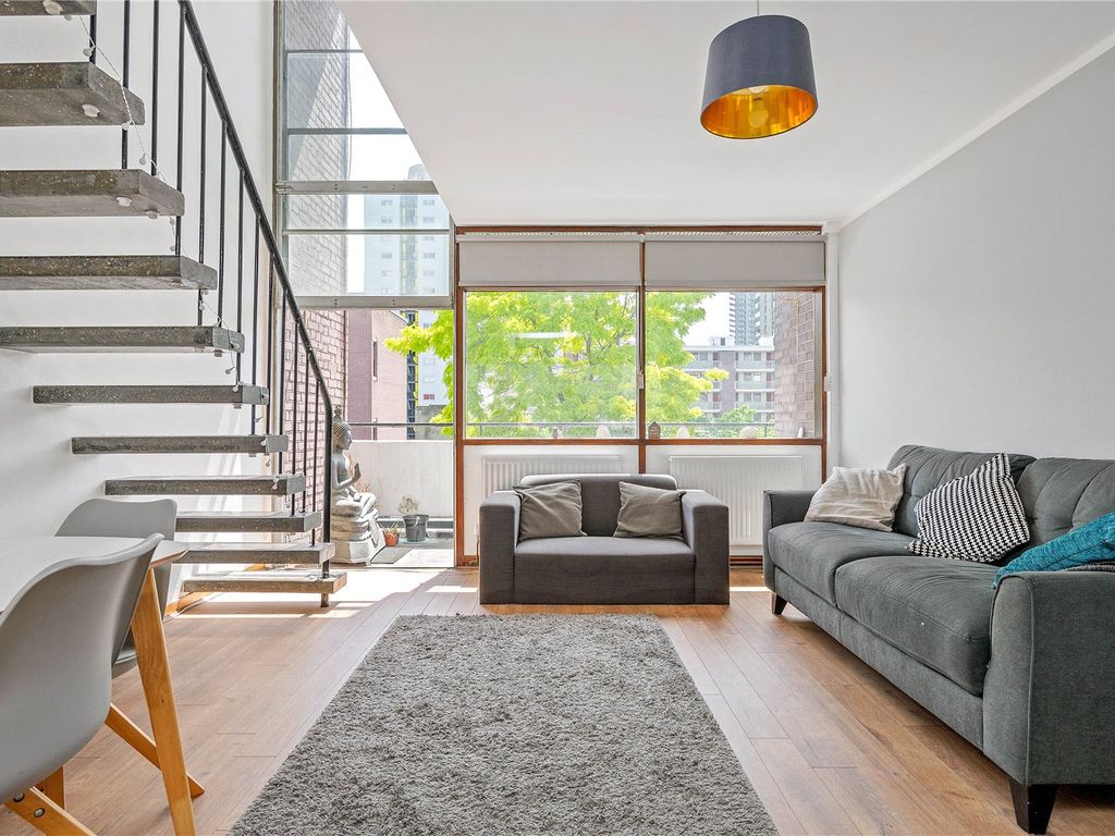 3 bed flat to rent in Hatfield House, Golden Lane Estate, Old Street, London EC1Y Zoopla