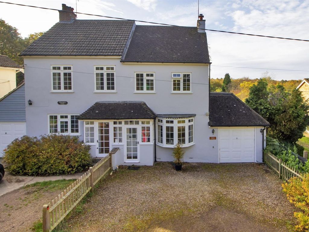 2 bed semidetached house for sale in Parkwood Road, Tatsfield, Nr