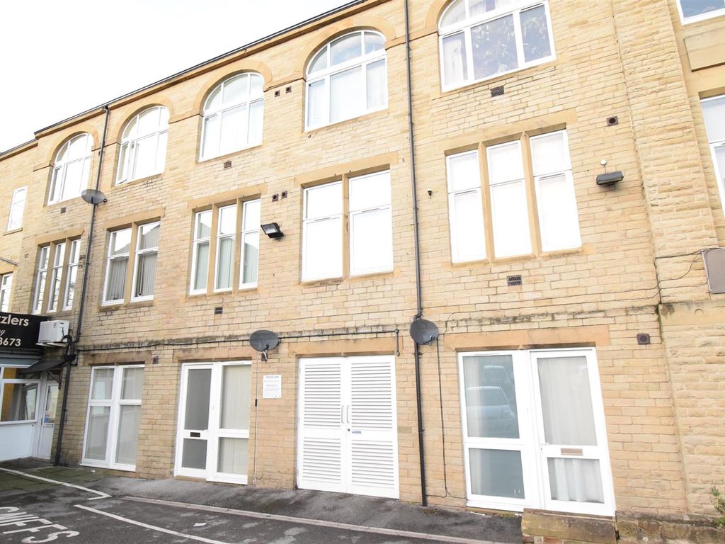 1 bed flat to rent in Thornes House, Dale Street, Ossett WF5, £550 pcm