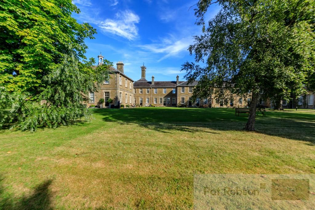 2 bed flat to rent in Lanesborough Court, Gosforth, Newcastle Upon Tyne